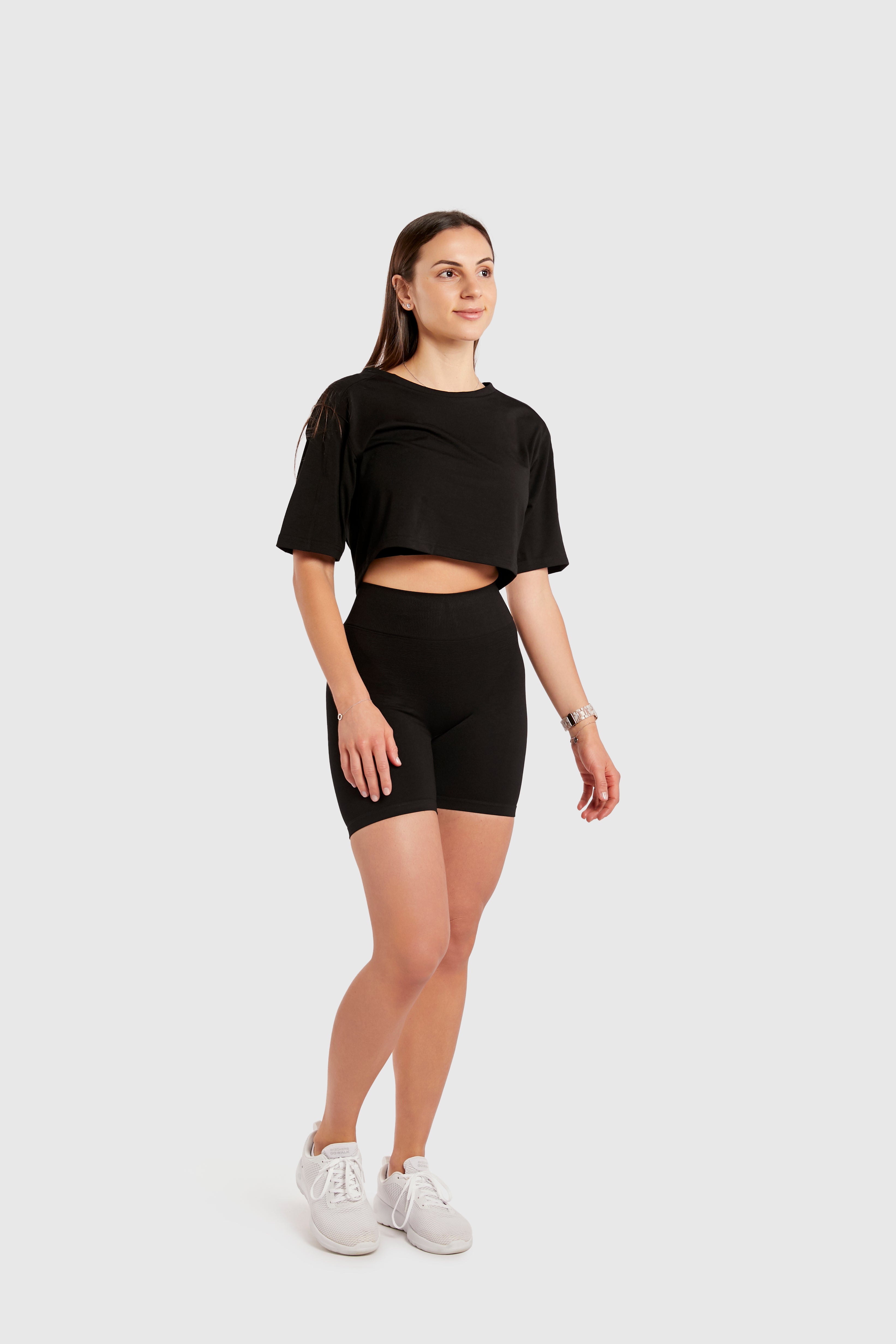 Women&#39;s Relaxed Crop Top - Black