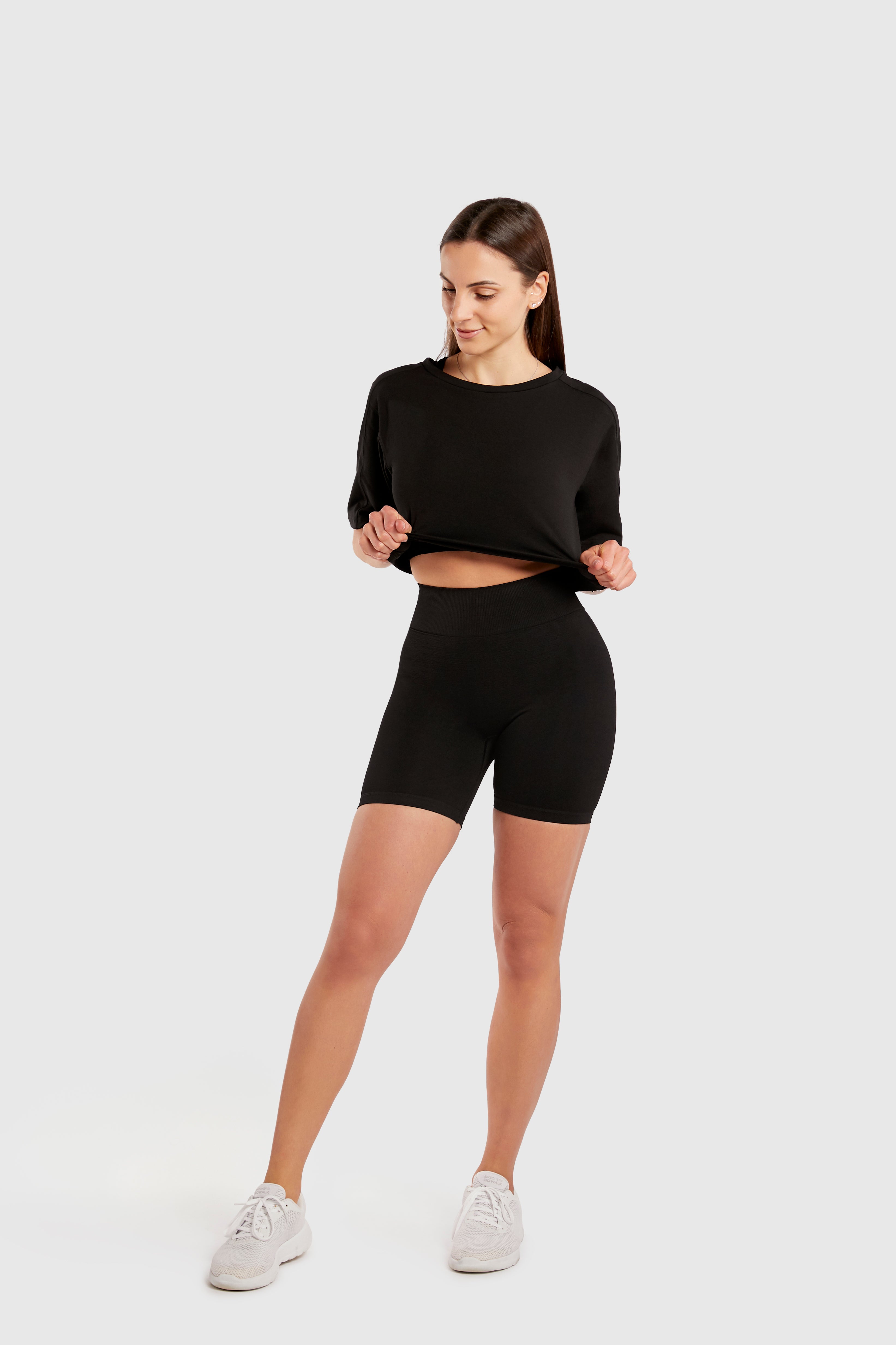 Women&#39;s Relaxed Crop Top - Black